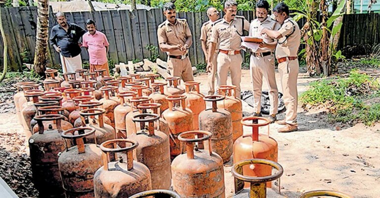 kayamkulam-gas-scam.jpg