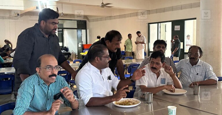 kerala-school-sports-meet-food-pazhayidom.jpg