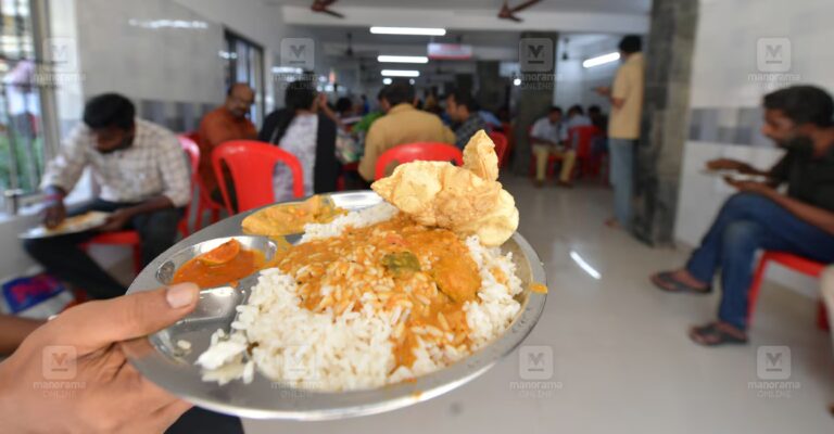 kudumbasree-janakeeya-hotel-lunch-1.jpg
