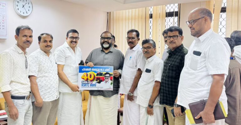 kuttiady-priyadarshini-bus-fund-parakkal-abdulla.jpg