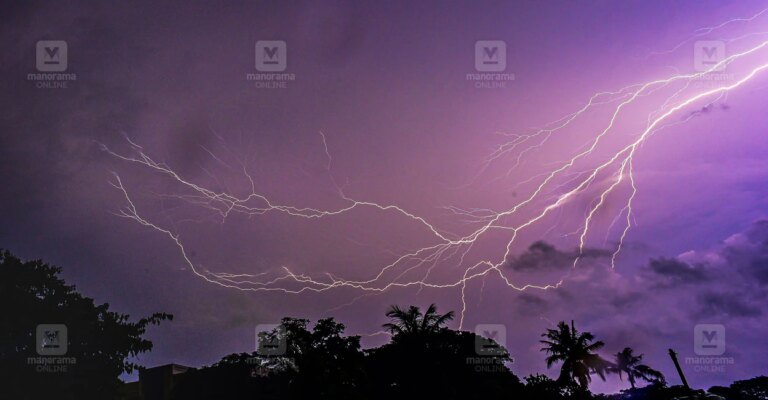 lghtning-accompanied-by-rain.jpg