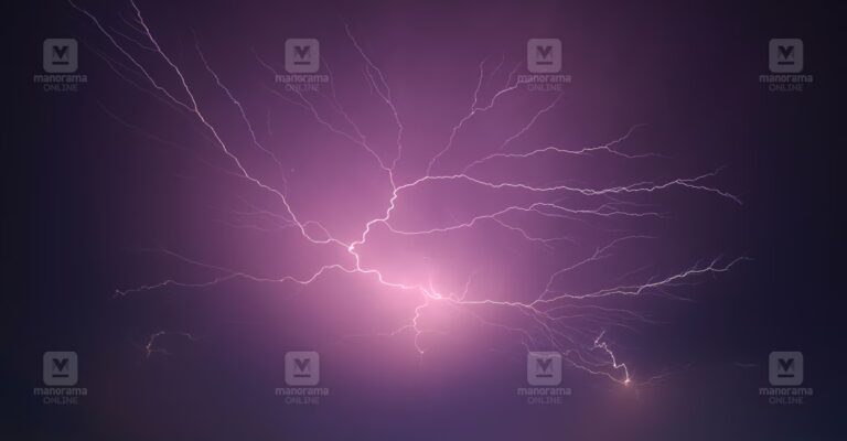 lightning-strike-1.jpg