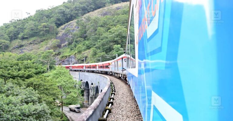 madurai-guruvayur-express-vistadome-coaches.jpg