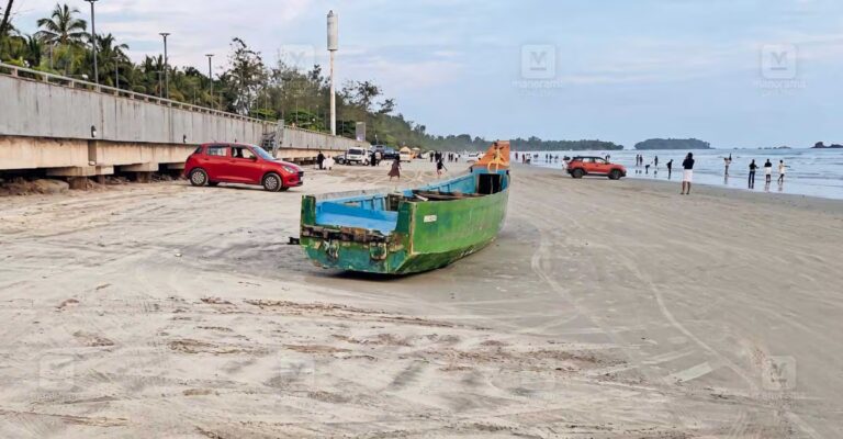 muzhappilangad-drive-in-beach-boat-hazard.jpg