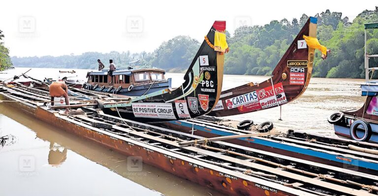 piravom-vallam-kali-champions-boat-league.jpg
