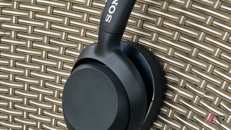 sony-ult-wear-hands-on-2.jpg