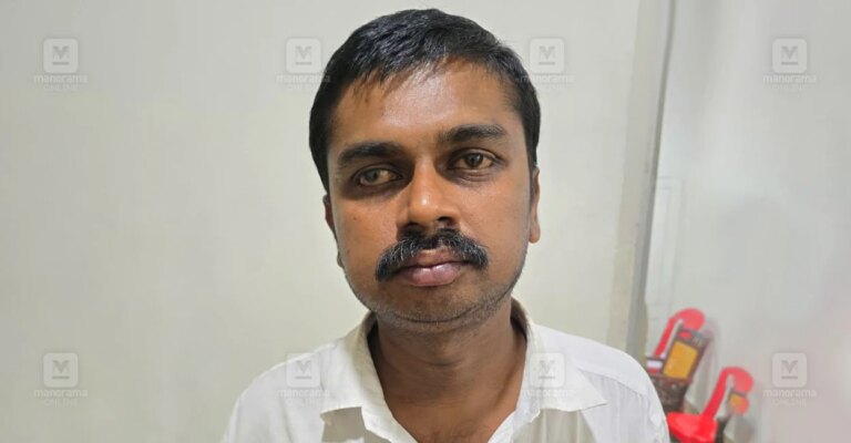 suresh-perumbavoor-mla-pa-impersonation.jpg