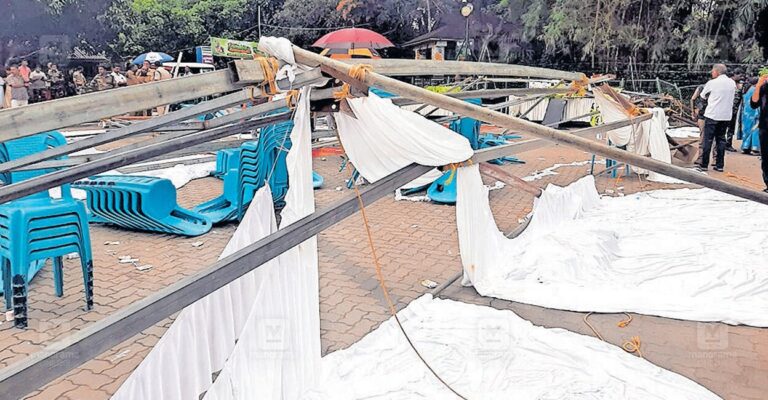 thekkady-pandal-collapse-1.jpg
