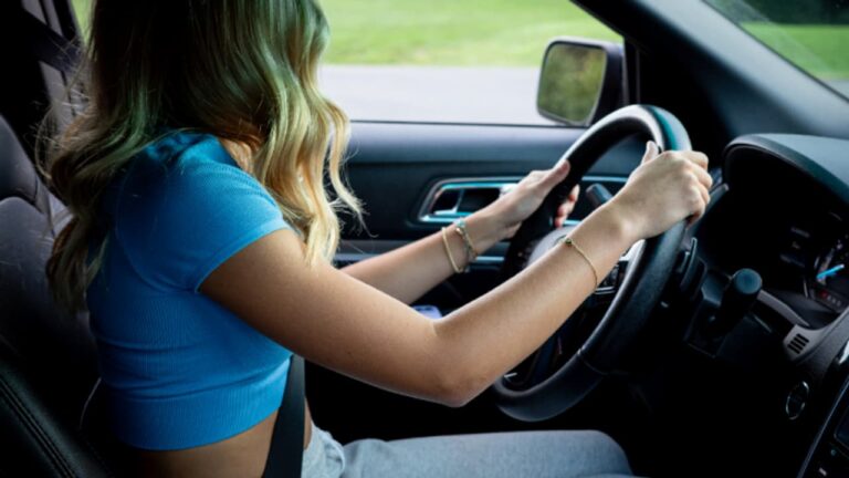 w-1280h-720format-jpgimgid-01j93dkwrz5mpw5hhfwn6tsgycimgname-lady-driver-1.jpg
