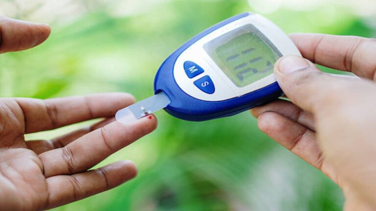 w-1280h-720format-jpgimgid-01m25vbptrf2x7x7t3a2svwq54imgname-blood-sugar-1-1789050346328.jpg