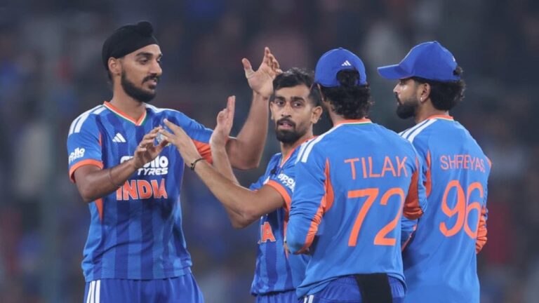 w-1280h-720format-jpgimgid-01m4xqf0bpd93yv51he4b39ajhimgname-team-india-1791999050102.jpg