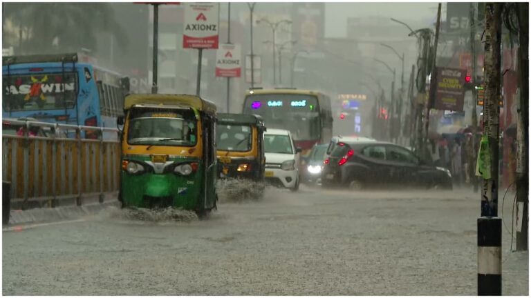 w-1280h-720format-jpgimgid-01m5d363jmptrhk14pb64g3dggimgname-kerala-rain-2-1792514657876.jpg