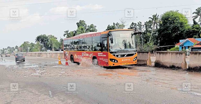 ambalappuzha-nh-pipe-leakage.jpg