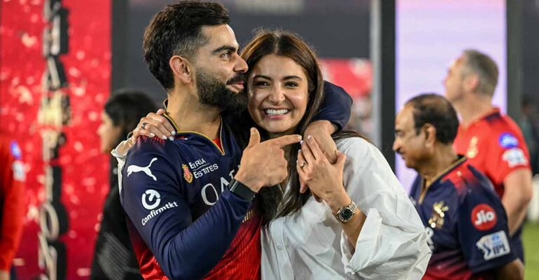 kohli-anushka-ipl.jpg