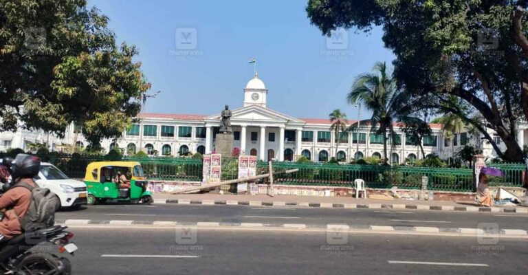 secretariat-kerala.jpg