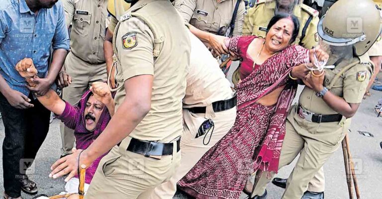 tcr-bjp-udf-protest1.jpg